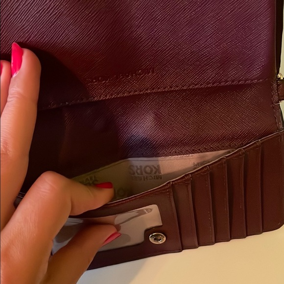 Michael Kors wallet/phone wristlet - Picture 6 of 7